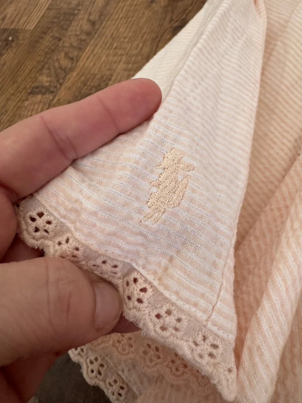 Well Dressed Wolf Peach Innocence Dress Seersucker Embroidered Size 5